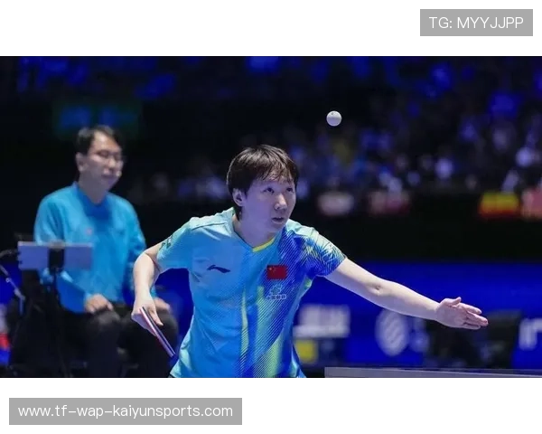 乒乓亚洲杯王曼昱关键分连得，局点处理很冷静